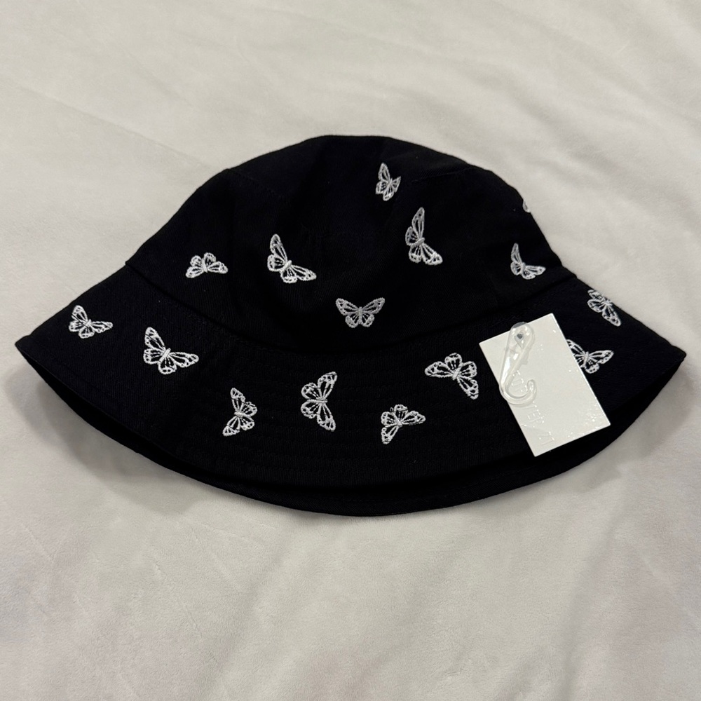 NWT | Black w/ Embroidered White Butterfly Bucket Hat